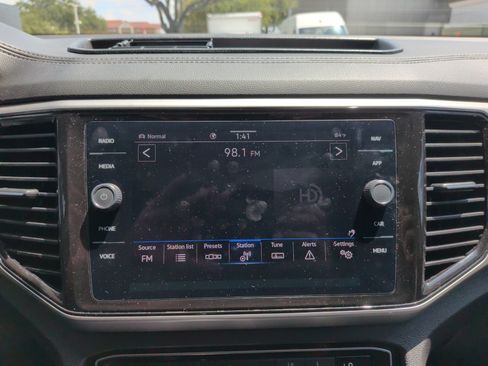 Used 2023 Volkswagen Atlas SEL Premium AWD/4WD image 22