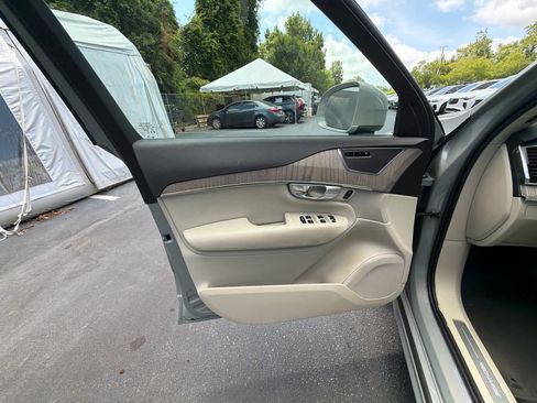 Used 2024 Volvo XC90 T8 Plus w/ Protection Package Premier AWD/4WD image 25