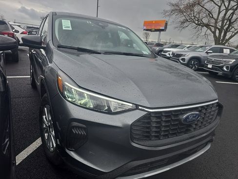 Used 2025 Ford Escape Active image 2