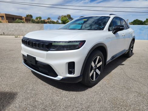 Used 2024 Honda Prologue Touring image 16