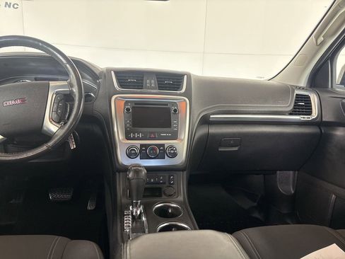 Used 2014 GMC Acadia SLE image 19
