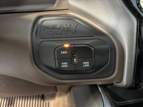 Used 2025 RAM 2500 Laramie AWD/4WD image 15