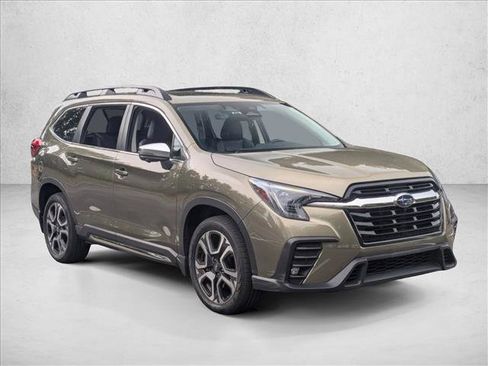 Used 2023 Subaru Ascent Limited w/ Technology Package AWD/4WD image 3