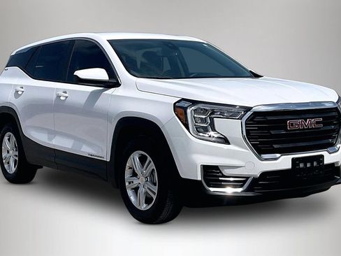 Used 2024 GMC Terrain SLE FWD image 1