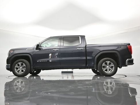 Used 2025 GMC Sierra 1500 SLT AWD/4WD image 45