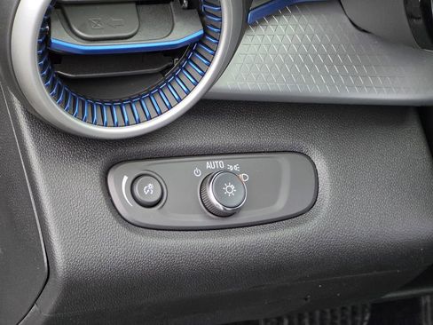 New 2026 Chevrolet Trax LS w/ LS Convenience Package image 31