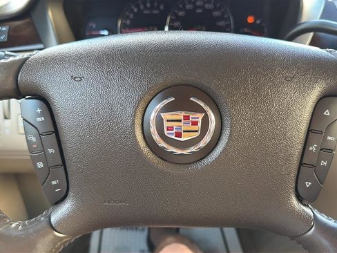 Used 2007 Cadillac DTS Luxury II FWD image 27