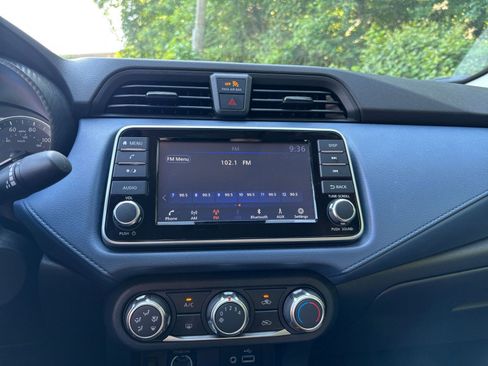 Used 2025 Nissan Versa SV FWD image 20
