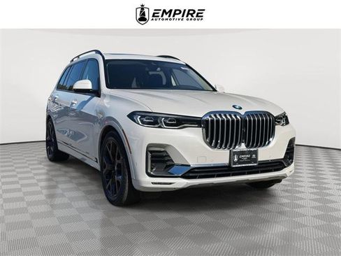 Used 2022 BMW X7 xDrive40i w/ Parking Assistance Package image 1