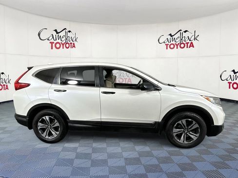Used 2017 Honda CR-V LX image 8