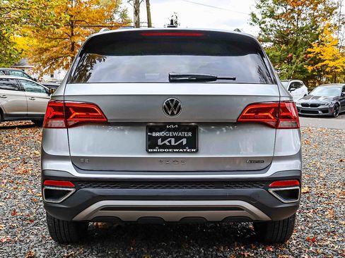 Used 2024 Volkswagen Taos SE image 5