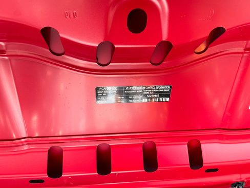 Used 2024 FIAT 500 e (RED) FWD image 25