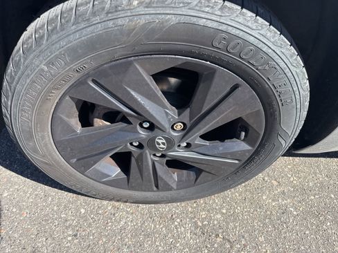 Used 2022 Hyundai Elantra SEL FWD image 11