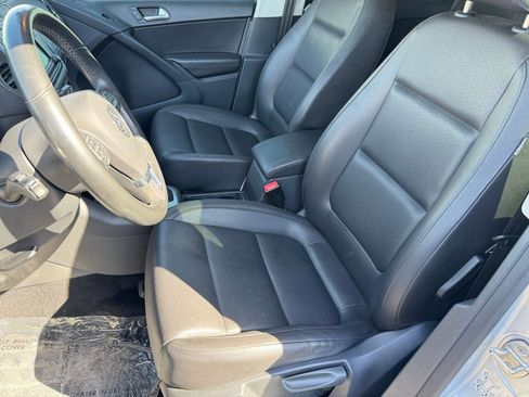 Used 2017 Volkswagen Tiguan S AWD/4WD image 6