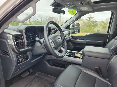 Used 2024 Ford F350 Lariat w/ Lariat Ultimate Package image 15