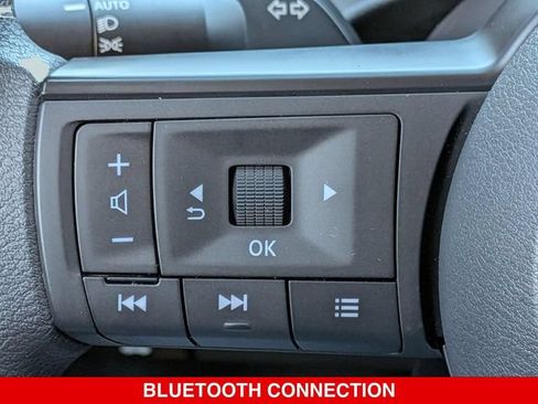 Certified 2025 Nissan Kicks SV AWD/4WD image 20