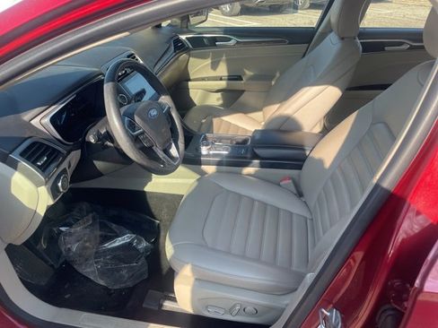 Used 2019 Ford Fusion SEL image 10