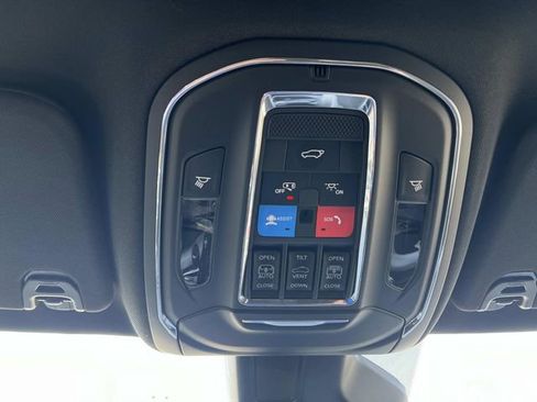 New 2026 Jeep Grand Wagoneer 4WD image 34