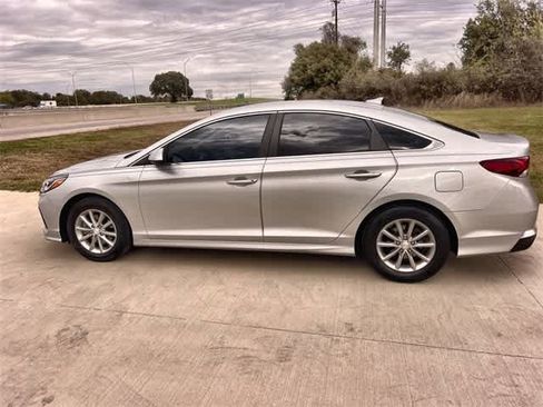 Used 2018 Hyundai Sonata SE image 4