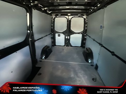 Used 2024 Mercedes-Benz Sprinter 2500 image 31