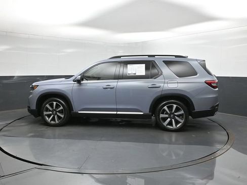 Certified 2023 Honda Pilot Touring image 11