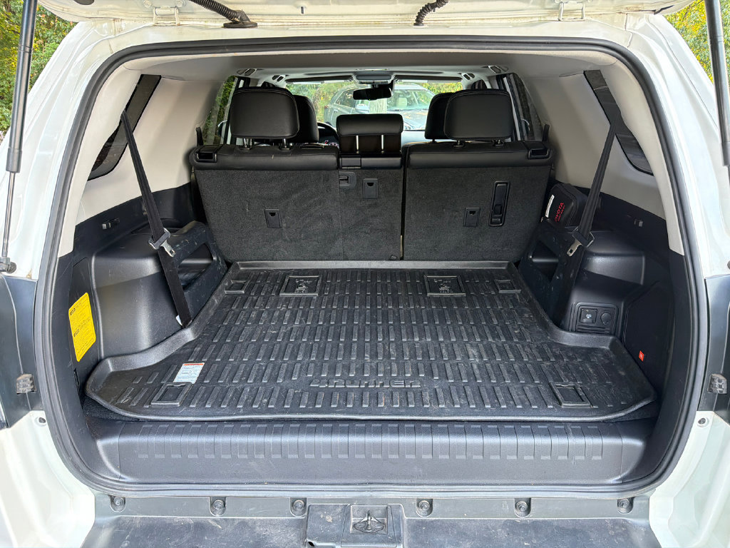 Used 2023 Toyota 4Runner Limited RWD image 18