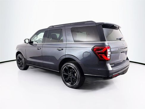 Used 2022 Ford Expedition Limited AWD/4WD image 5