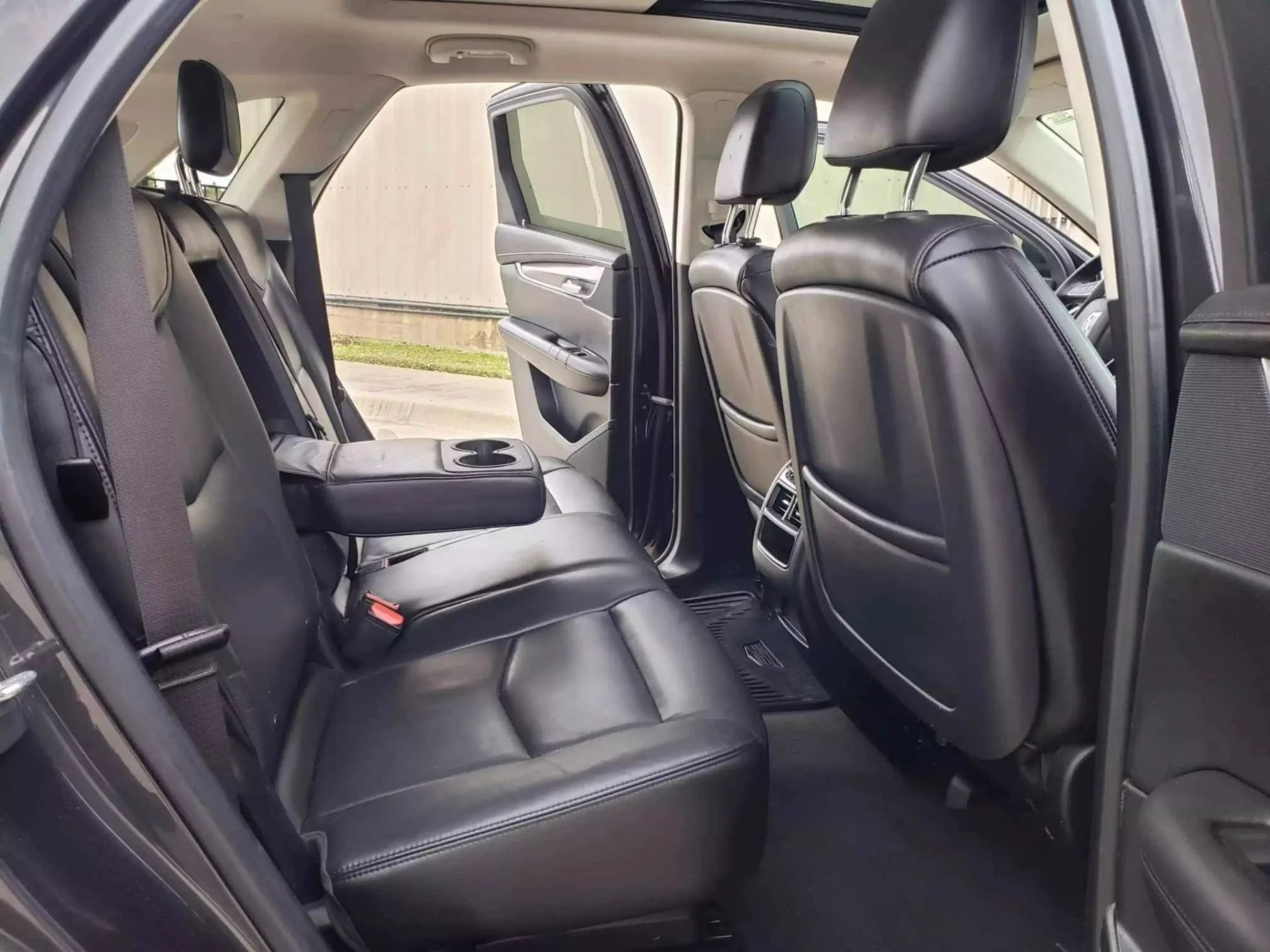 Used 2018 Cadillac XT5 Premium Luxury FWD image 27