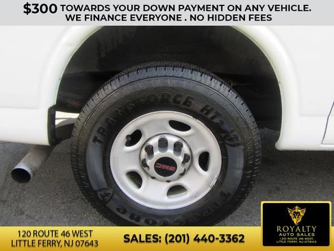 Used 2015 GMC Savana 2500 image 9