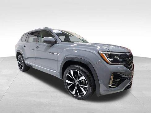 Used 2025 Volkswagen Atlas SEL Premium R-Line image 6