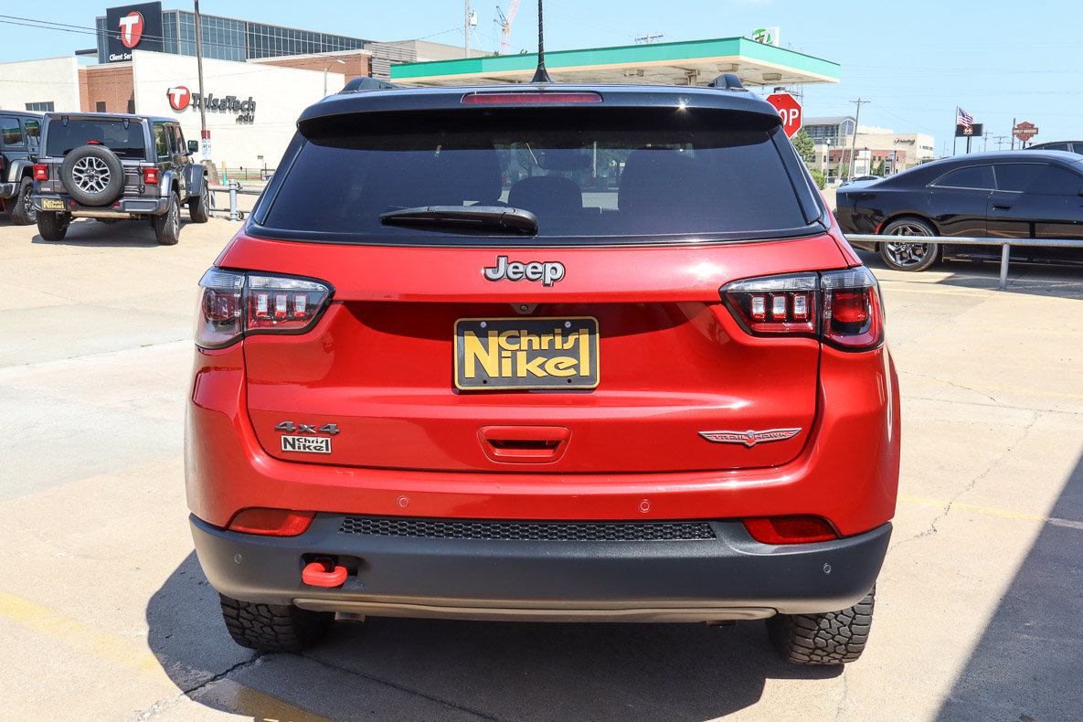 Used 2025 Jeep Compass Trailhawk AWD/4WD image 13