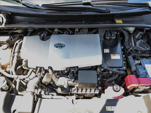 Certified 2018 Toyota Prius Two w/ Prius Two Safety Plus Package FWD image 26