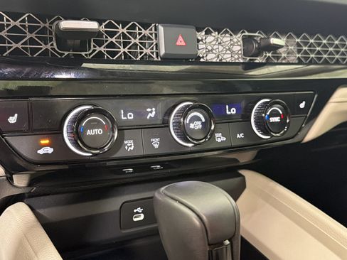 Used 2024 Honda Accord EX-L image 17