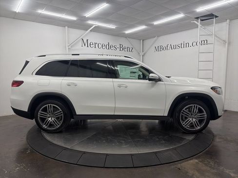 Used 2026 Mercedes-Benz GLS 450 4MATIC image 8
