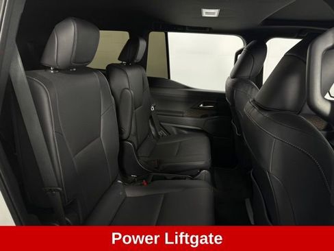 Used 2024 Lexus GX 550 w/ Accessory Package (Z1) image 18