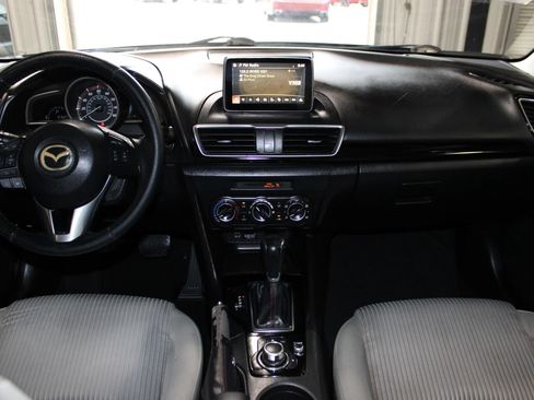 Used 2016 MAZDA MAZDA3 i Touring FWD image 12
