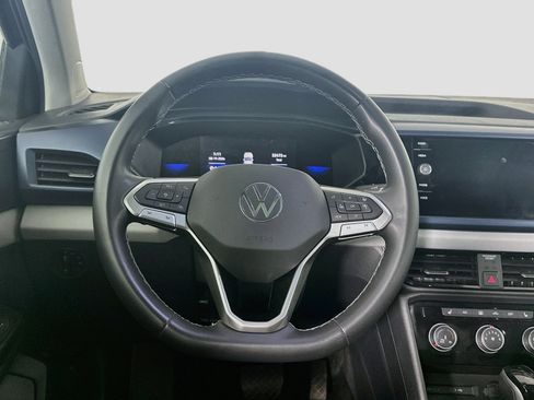 Used 2023 Volkswagen Taos SE w/ Panoramic Sunroof Package FWD image 18