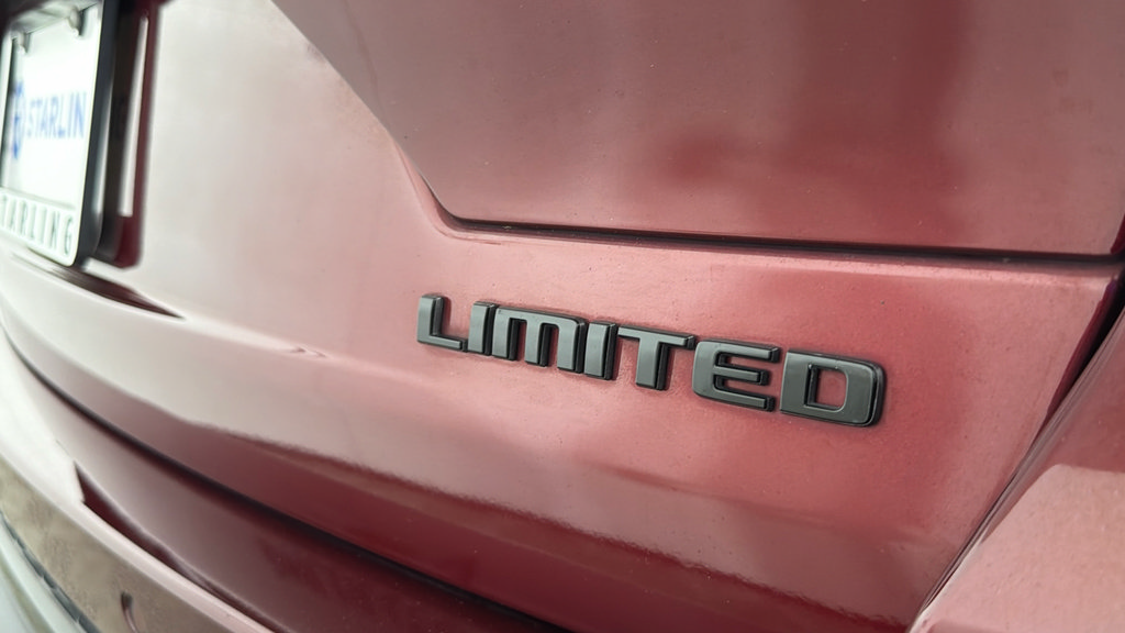 Used 2023 Jeep Grand Cherokee Limited w/ Black Appearance Package RWD image 37