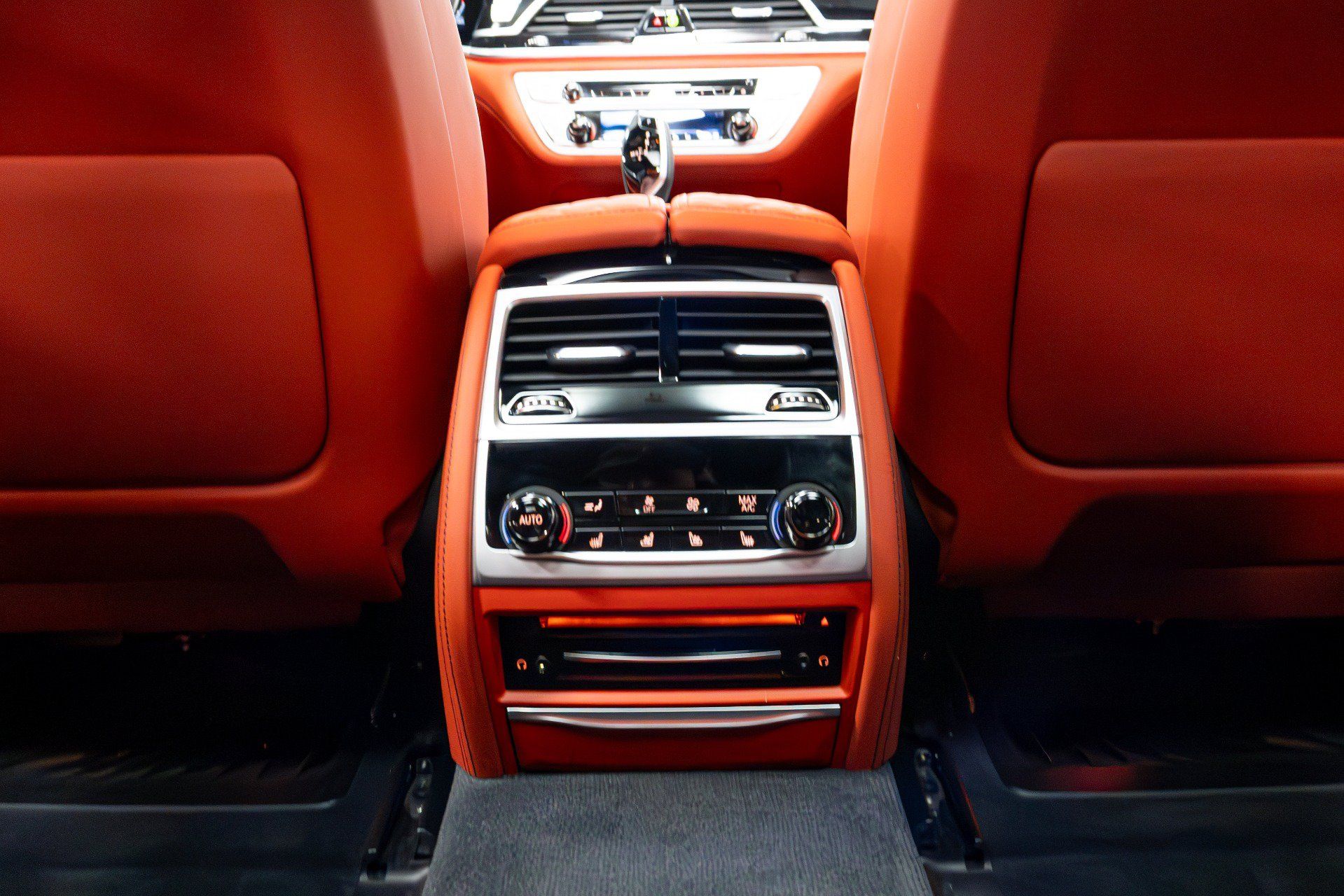 Used 2022 BMW M760i xDrive AWD/4WD image 35