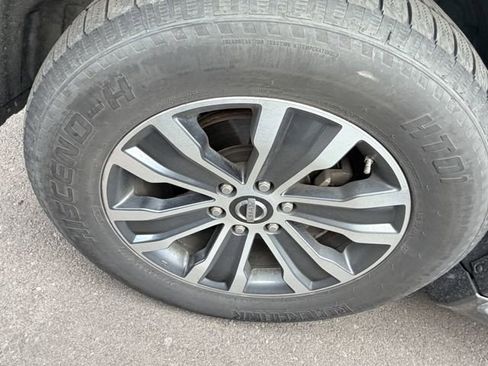 Used 2019 Nissan Armada SL w/ Premium Package image 2