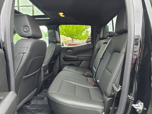 New 2025 GMC Canyon Elevation w/ Convenience Package image 17