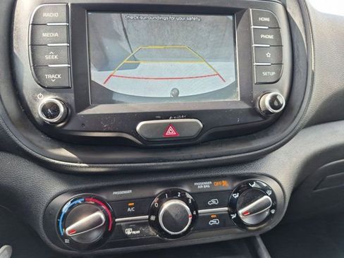 Used 2020 Kia Soul LX FWD image 14