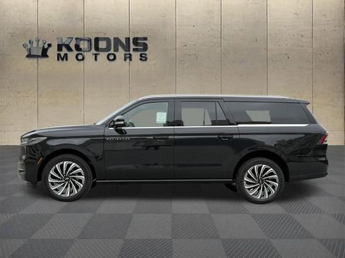 New 2026 Lincoln Navigator L Black Label AWD/4WD image 2