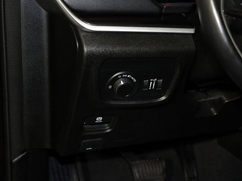 Used 2022 Jeep Grand Cherokee L Laredo w/ Luxury Tech Group I image 28