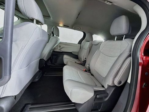Used 2024 Toyota Sienna LE w/ LE Plus Package AWD/4WD image 36