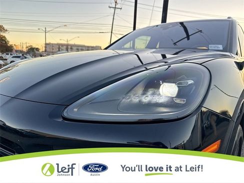 Used 2023 Porsche Cayenne image 37