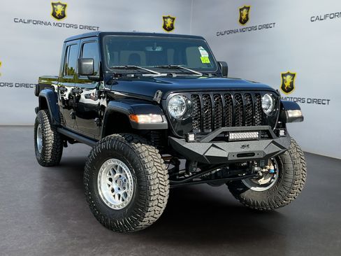 Used 2021 Jeep Gladiator Sport AWD/4WD image 3