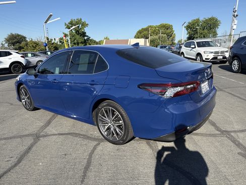 Used 2023 Toyota Camry XLE w/ Cold Weather Package FWD image 3