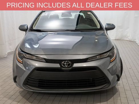 Used 2024 Toyota Corolla LE FWD image 2