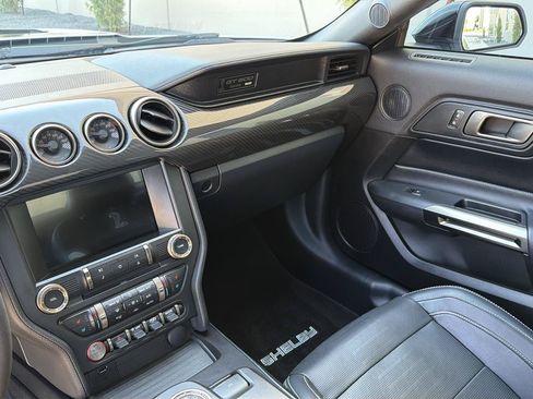 Used 2021 Ford Mustang Shelby GT500 w/ Technology Package RWD image 31